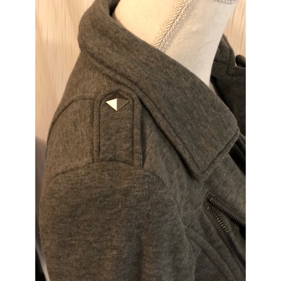 Gray Jacket - Picture 8 of 9